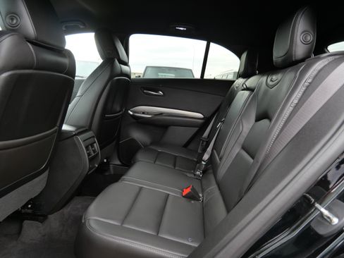Used 2020 Cadillac XT4 Premium Luxury AWD/4WD image 17