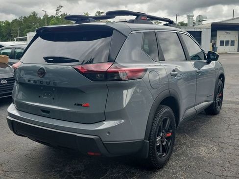 Certified 2025 Nissan Rogue SV AWD/4WD image 6