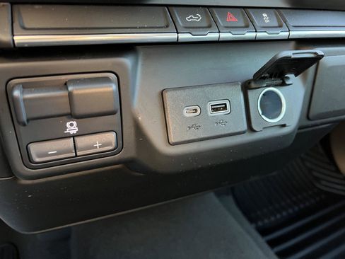 Used 2023 Chevrolet Silverado 2500 Custom w/ Custom Value Package image 31