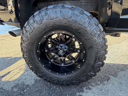 Used 2022 RAM 2500 Limited w/ Night Edition AWD/4WD image 7