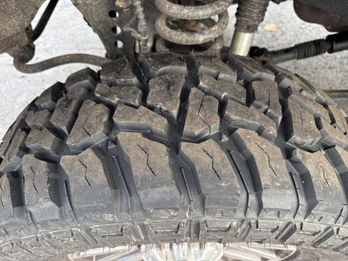 Used 2017 Ford F250 Lariat w/ Lariat Value Package image 5