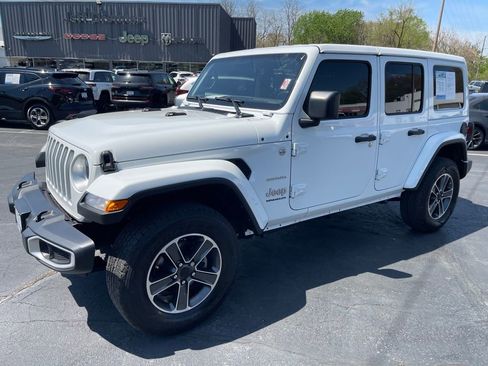 Used 2023 Jeep Wrangler Unlimited Sahara w/ Cold Weather Group AWD/4WD image 2