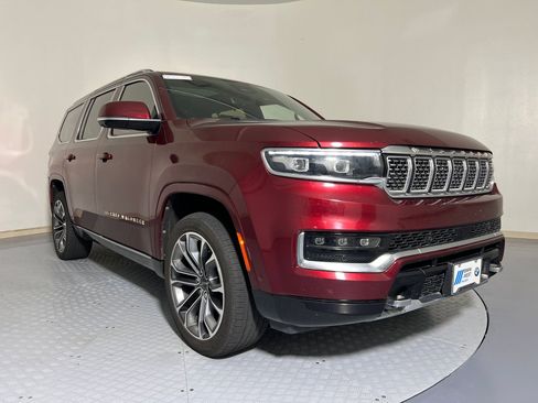 Used 2022 Jeep Grand Wagoneer Series III w/ Rear Seat Video Group 1 image 6