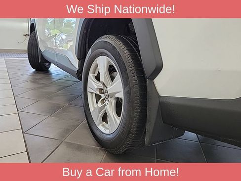 Used 2021 Toyota RAV4 XLE AWD/4WD image 17