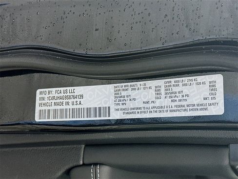 New 2025 Jeep Grand Cherokee Altitude image 19