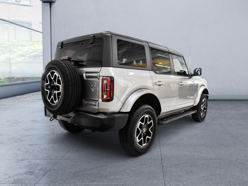 Used 2023 Ford Bronco Outer Banks AWD/4WD image 6