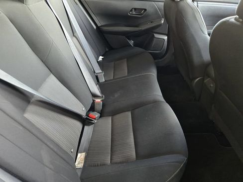 Used 2025 Nissan Sentra SV FWD image 33