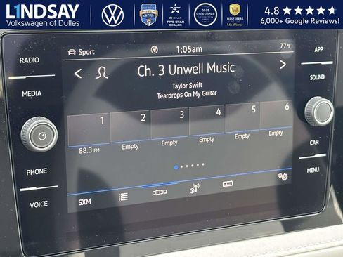 New 2026 Volkswagen Taos SE image 11