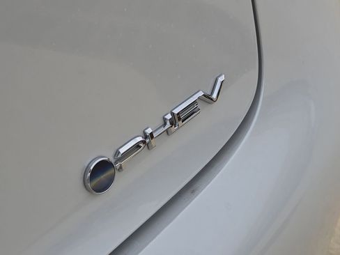 New 2026 Toyota Prius Plug-In Hybrid image 9