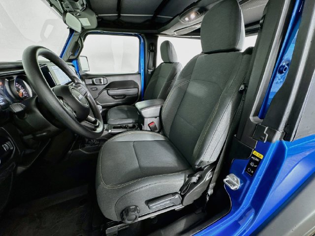 Used 2025 Jeep Wrangler Sport AWD/4WD image 24