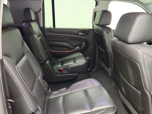 Used 2016 GMC Yukon XL SLT w/ Open Road Package AWD/4WD image 26