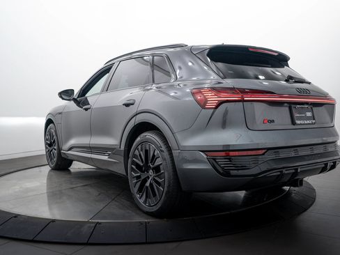 Used 2024 Audi Q8 e-tron Prestige w/ Prestige Package AWD/4WD image 5