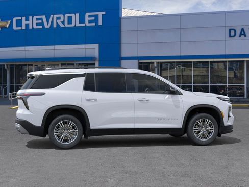 New 2026 Chevrolet Traverse LT w/ Driver Confidence Package image 5
