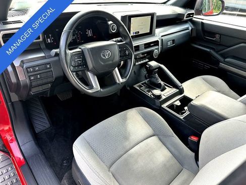 Certified 2025 Toyota 4Runner SR5 AWD/4WD image 13