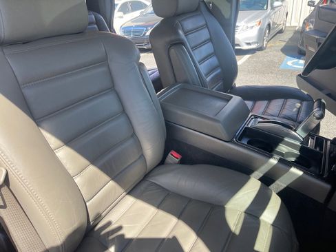 Used 2003 HUMMER H2 w/ Preferred Equipment Group image 27