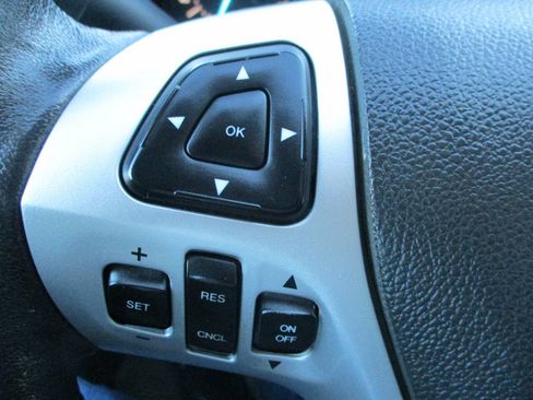 Used 2013 Ford Edge SEL FWD image 37