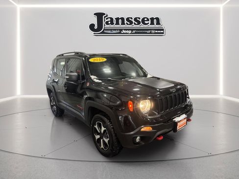 Used 2019 Jeep Renegade Trailhawk image 7