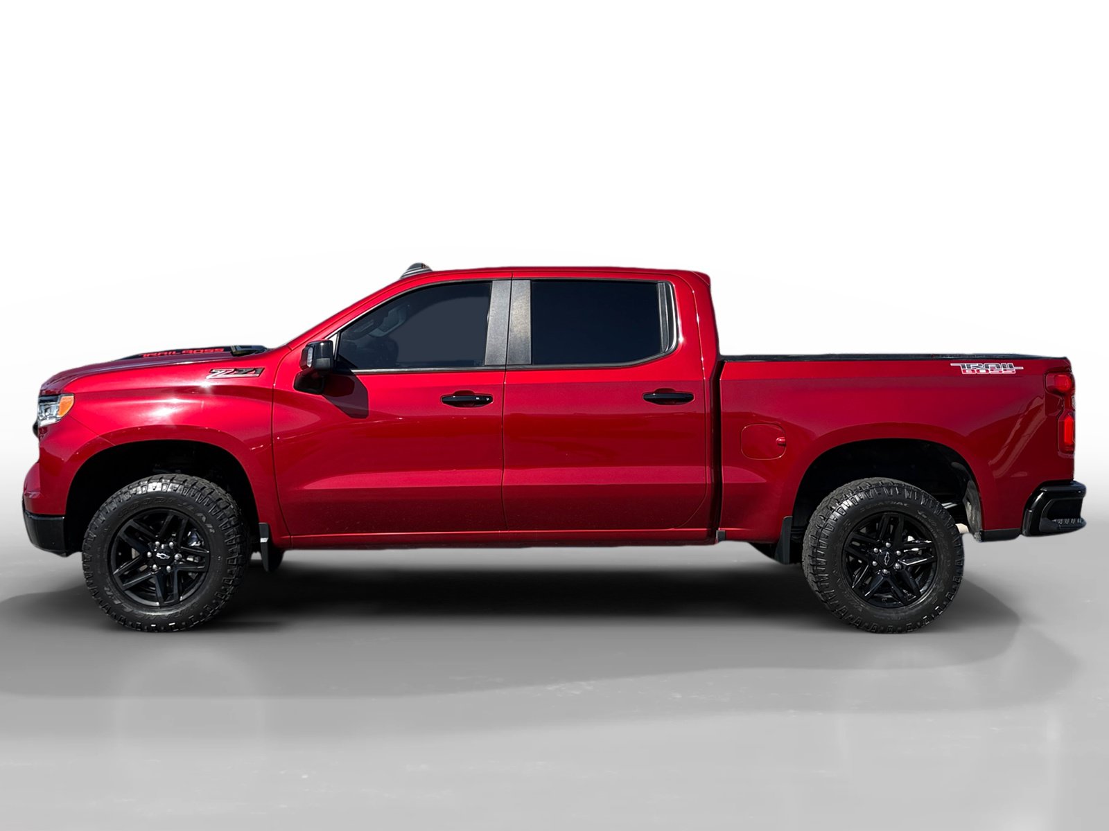 Used 2023 Chevrolet Silverado 1500 LT Trail Boss w/ LT Trail Boss Premium Package AWD/4WD image 2