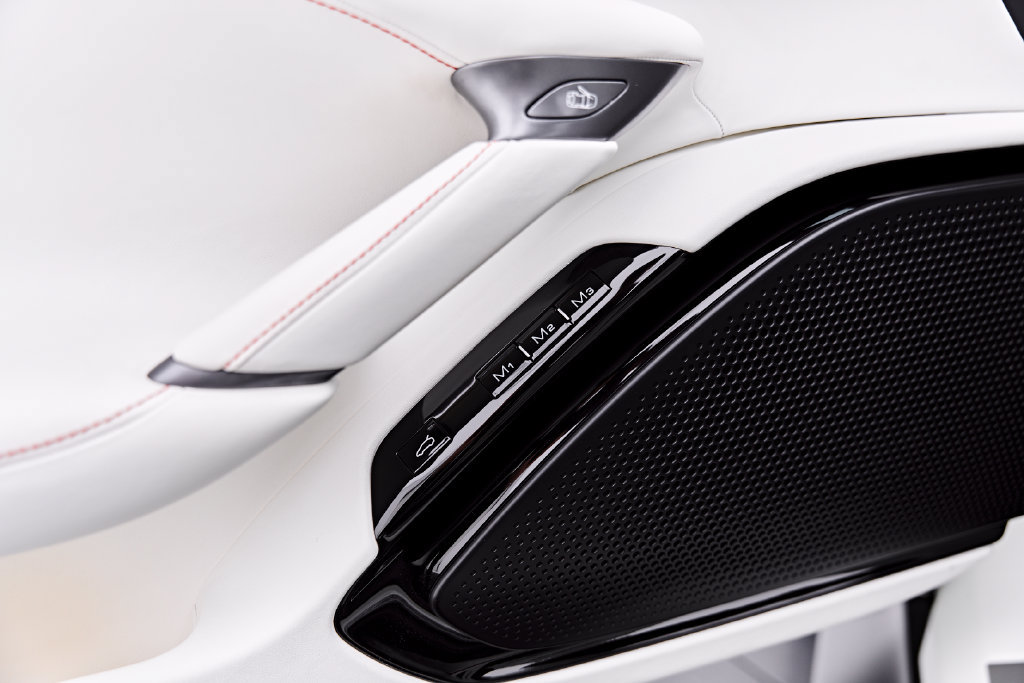 Used 2022 Ferrari Roma RWD image 44