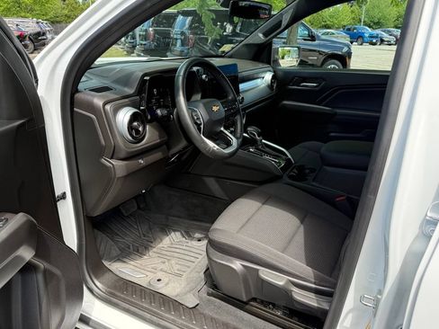 Used 2023 Chevrolet Colorado LT w/ LT Convenience Package RWD image 11