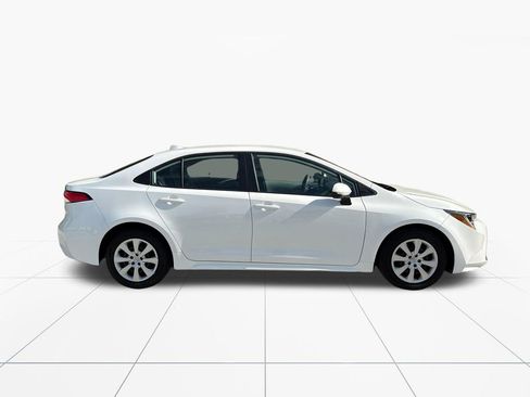 Used 2023 Toyota Corolla LE FWD image 9