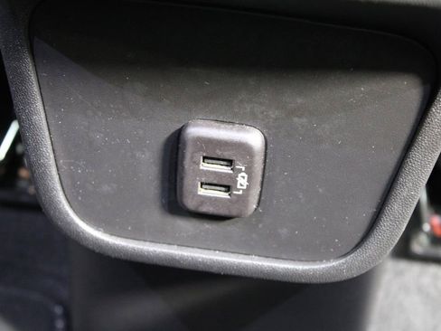 Used 2023 Chevrolet Equinox LT image 31