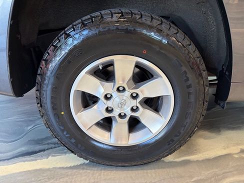 Used 2010 Toyota 4Runner SR5 AWD/4WD image 25
