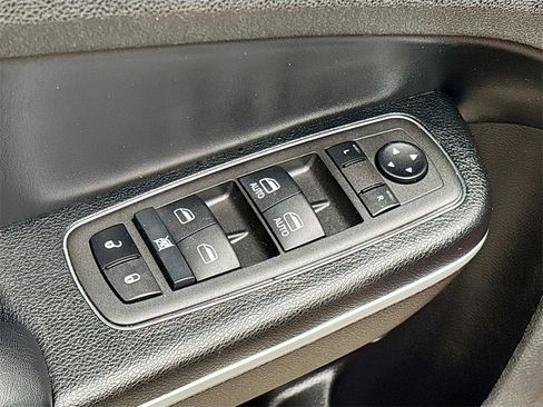 Used 2022 Chrysler 300 S image 17