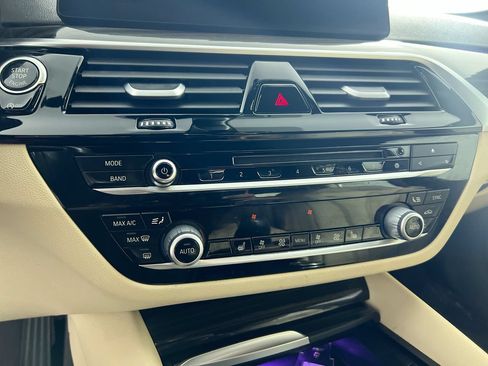 Used 2017 BMW 530i xDrive AWD/4WD image 23