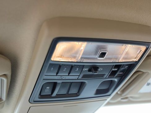 Used 2019 Toyota 4Runner SR5 Premium image 25