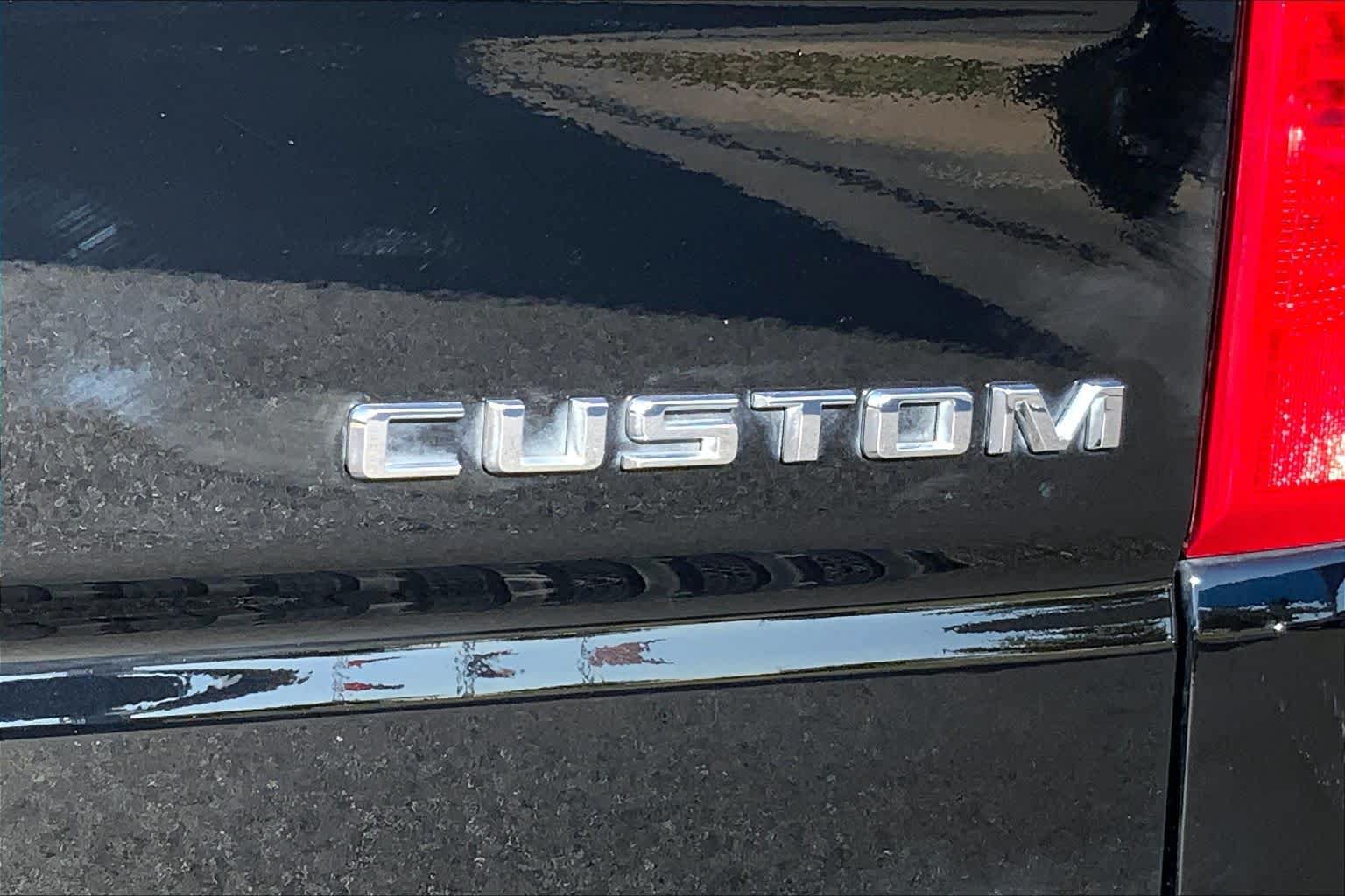 Used 2025 Chevrolet Silverado 1500 Custom RWD image 9