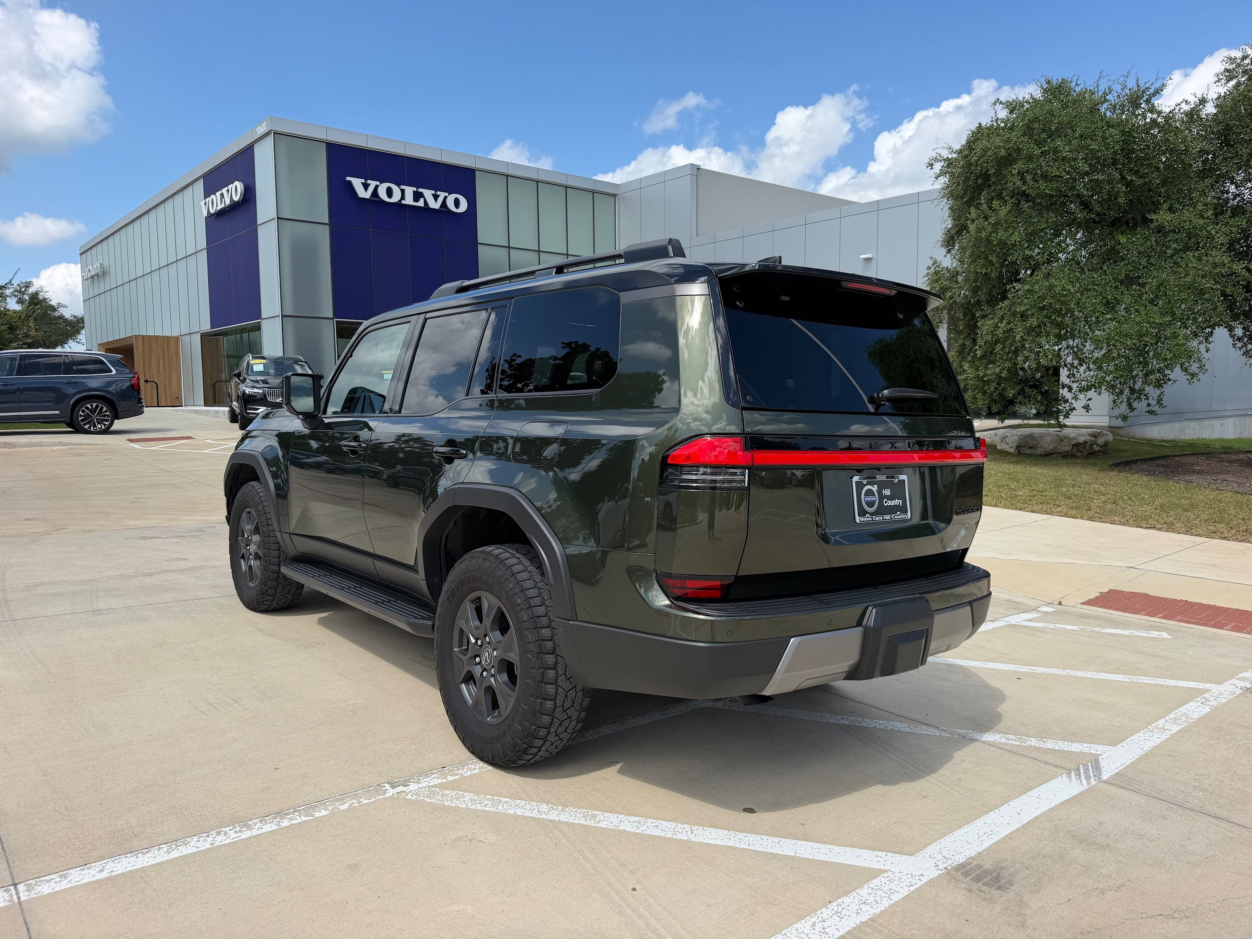 Used 2024 Lexus GX 550 AWD/4WD image 4