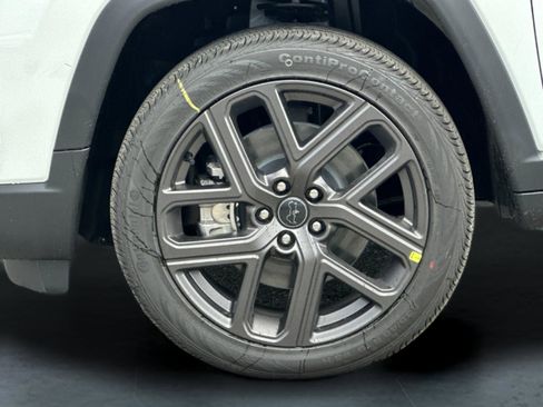 New 2026 Jeep Compass Latitude image 24