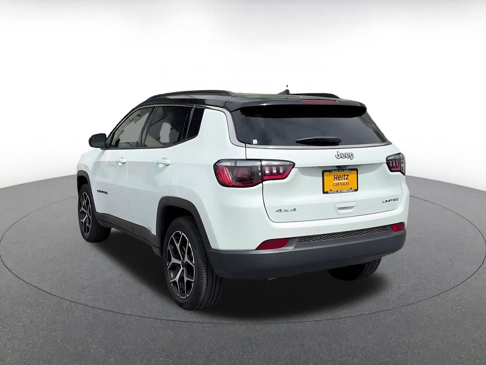 Used 2025 Jeep Compass Limited AWD/4WD image 10