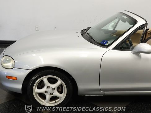 Used 1999 MAZDA MX-5 Miata image 22