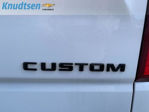 Used 2021 Chevrolet Silverado 1500 Custom Trail Boss w/ LPO, Dark Essentials Package AWD/4WD image 10