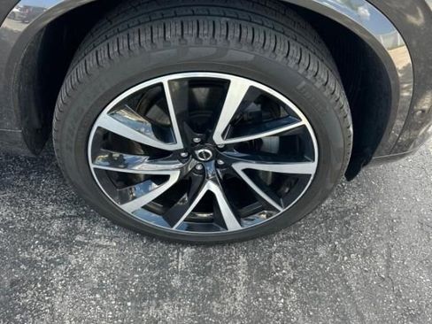 Used 2023 Volvo XC90 B6 Plus AWD/4WD image 18