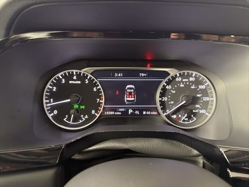 Used 2025 Nissan Pathfinder SL w/ SL Premium Package AWD/4WD image 30