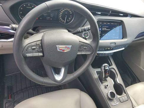 Certified 2023 Cadillac XT4 Luxury w/ Driver Awareness Package AWD/4WD image 19
