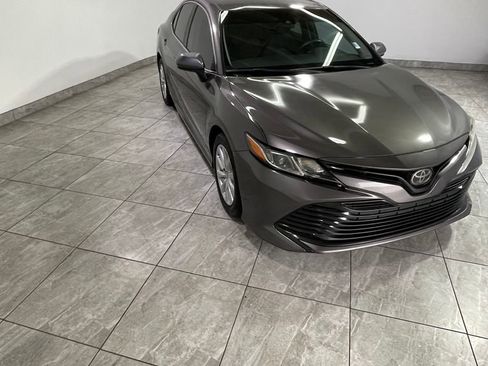 Used 2018 Toyota Camry LE image 20
