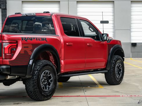 Used 2025 Ford F150 Raptor w/ Equipment Group 803A Raptor R AWD/4WD image 19