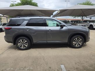 New 2026 Nissan Pathfinder SL FWD video 2
