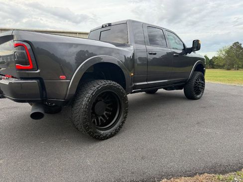 Used 2023 RAM 3500 Limited AWD/4WD image 3