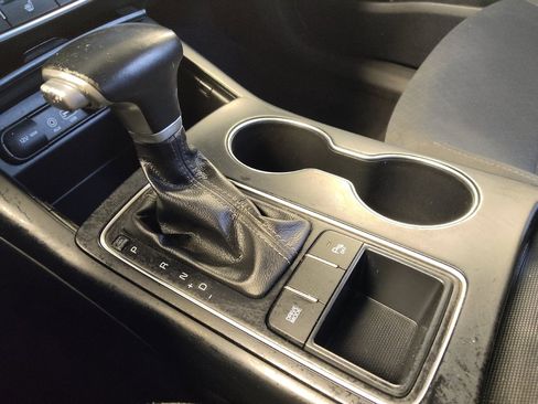 Used 2019 Kia Sorento S FWD image 26