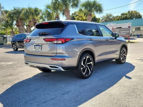 Used 2024 Mitsubishi Outlander SE FWD image 6