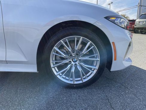 Used 2023 BMW 330i xDrive Sedan w/ Premium Package image 25
