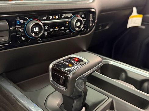 Used 2023 Chevrolet Silverado 1500 LTZ image 20