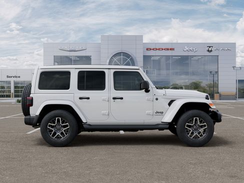 New 2026 Jeep Wrangler Unlimited Sahara AWD/4WD image 47
