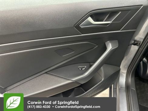 Used 2024 Volkswagen Jetta SE w/ Panoramic Sunroof Package image 14