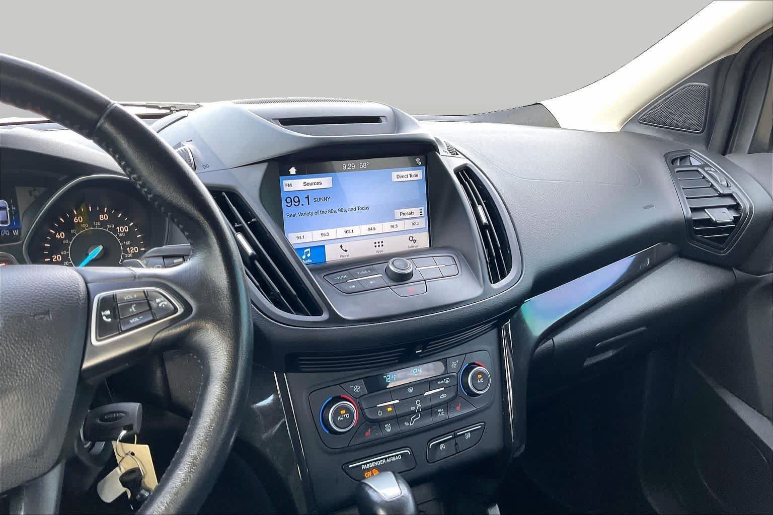 Used 2018 Ford Escape SE w/ SE Sport Appearance Package FWD image 6